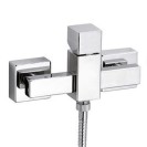 Miscelatore estreno doccia design squadrato, dotato di kit completo doccia. serie cube waterfall di daniel rubinetterie Danie...