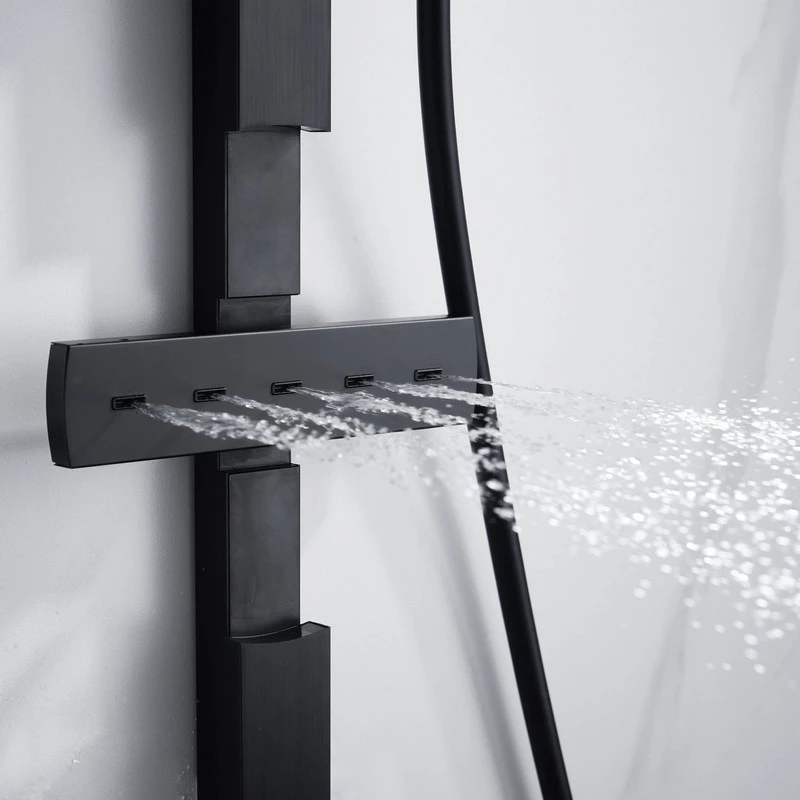 Saliscendi con bodyjets nero disponibile online