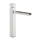 Miscelatore lavabo alto ideale per lavabo a bacinella da appoggio, dotato di bocca a cascata serie cube waterfall Daniel Rubi...
